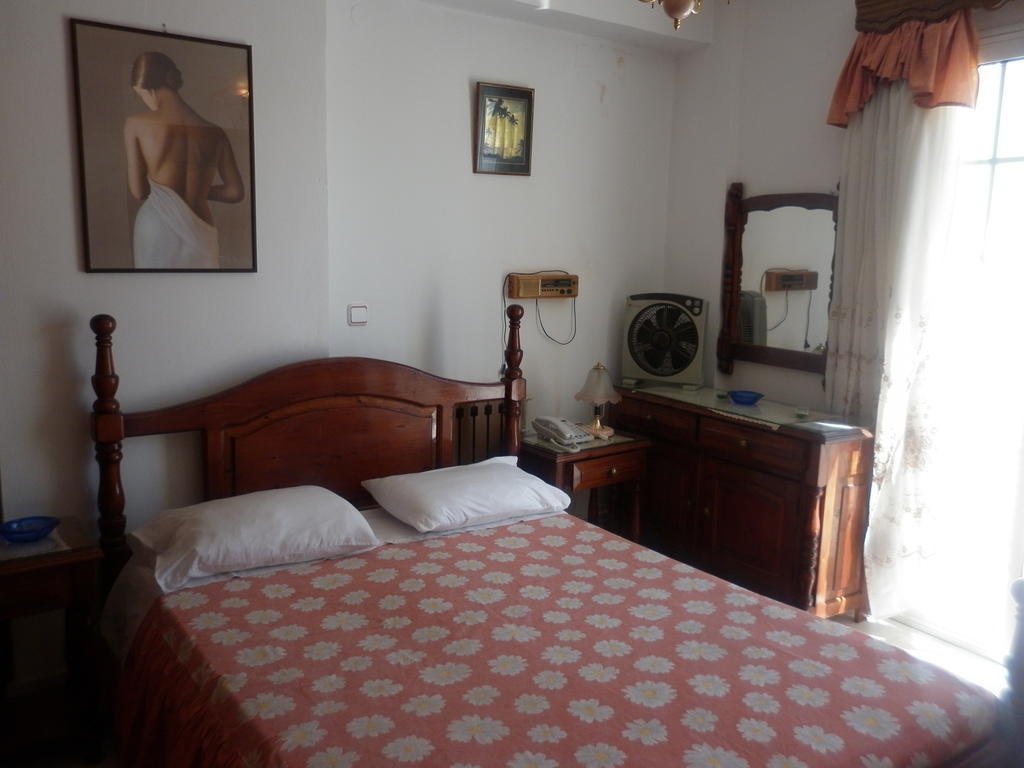 Miramare Hotel Lakkion Room photo