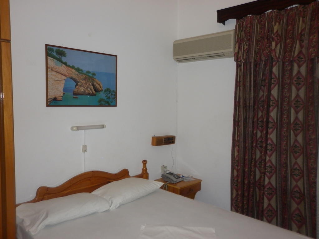 Miramare Hotel Lakkion Room photo